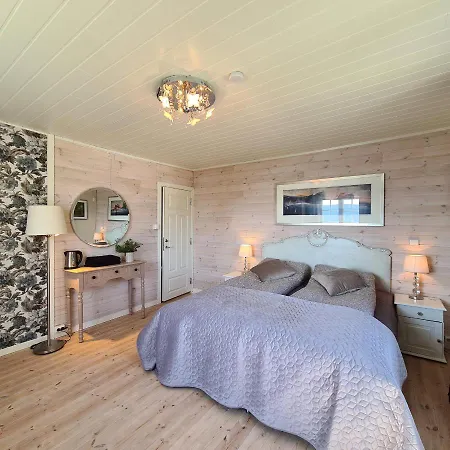 Hasselbakken * Eidsvoll község